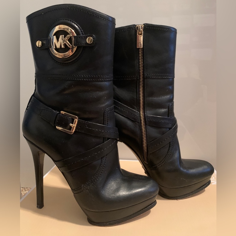 Michael Kors Black Gold Stockard Bootie US 7.5